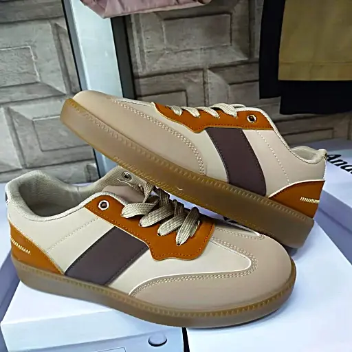 Sneakers - Brown